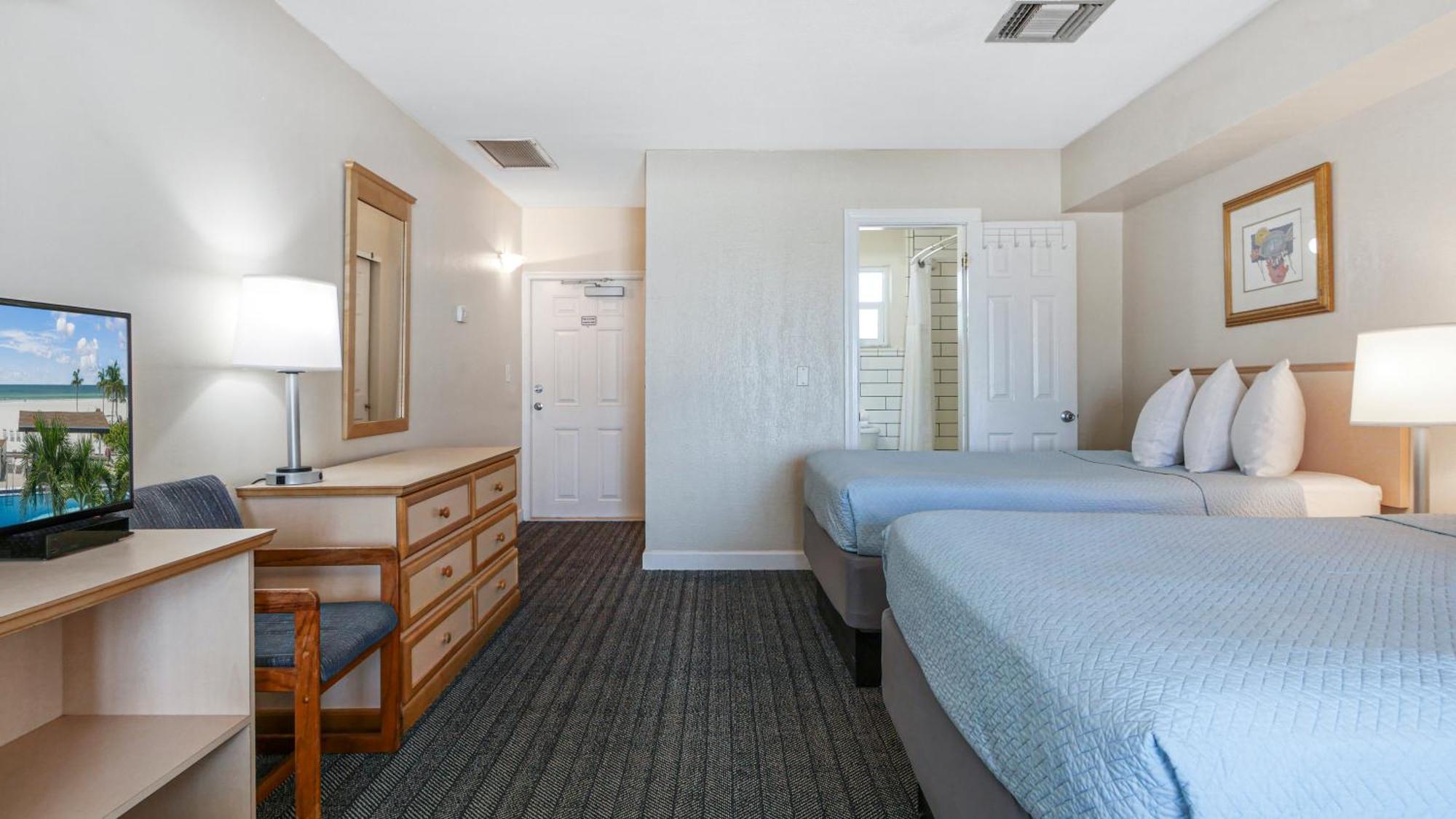 Palm Crest Resort Motel St. Pete Beach Exterior photo